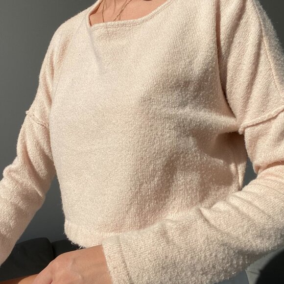 Light Pink Knit Cropped Sweater - Picture 2 of 4